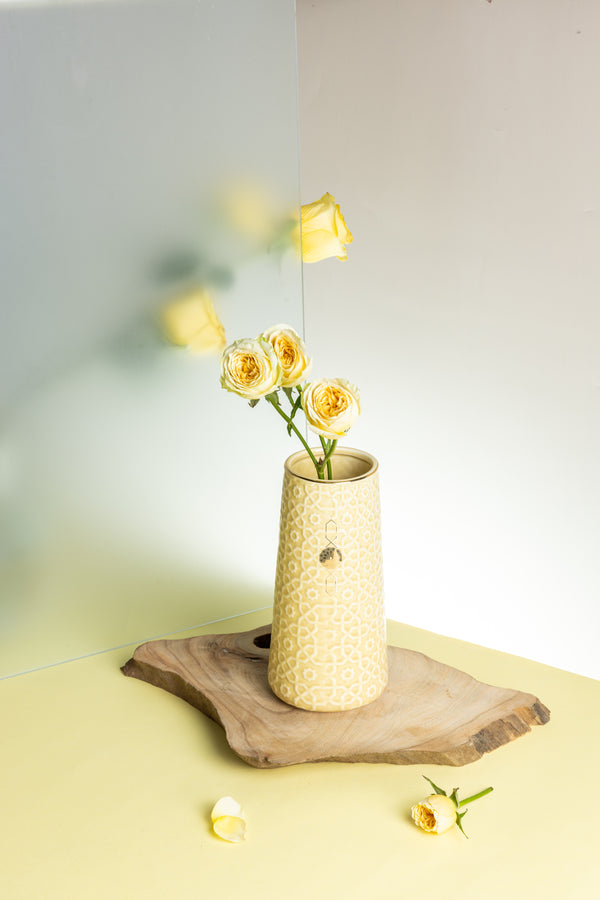 فازة زهور حجم صغير من روزيت - ايفوري
