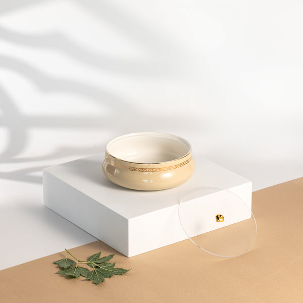 تمرية حجم وسط من نقش-  إيفوري و ذهبي