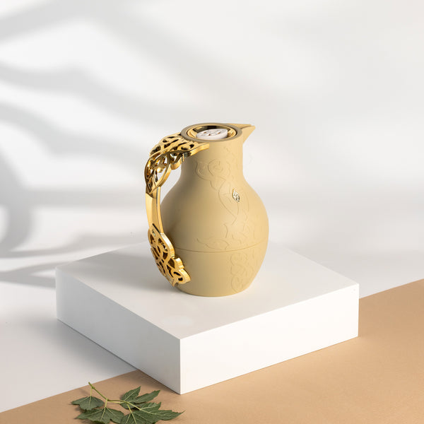 دلة واحدة للشاي او القهوة  من نقش - إيفوري و ذهبي