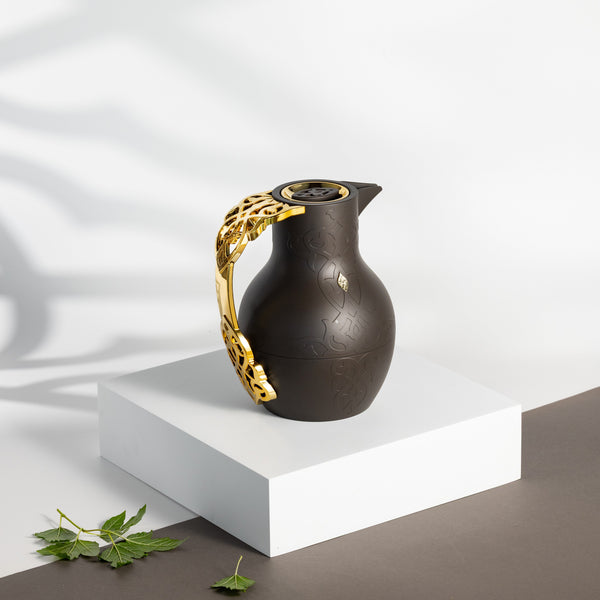 دلة واحدة للشاي او القهوة  من نقش -  أسود و ذهبي 